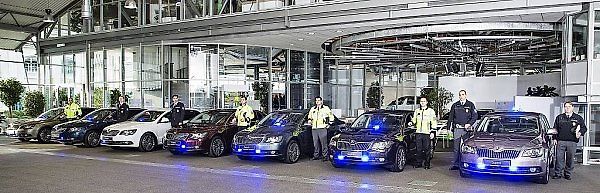 opravní policisté mají sedm nových služebních aut Škoda Superb