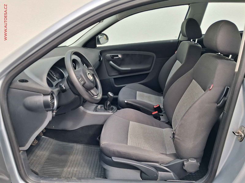 Seat Ibiza (2007) 1.4i, AC, STK4/28 - fotka 8 z 15