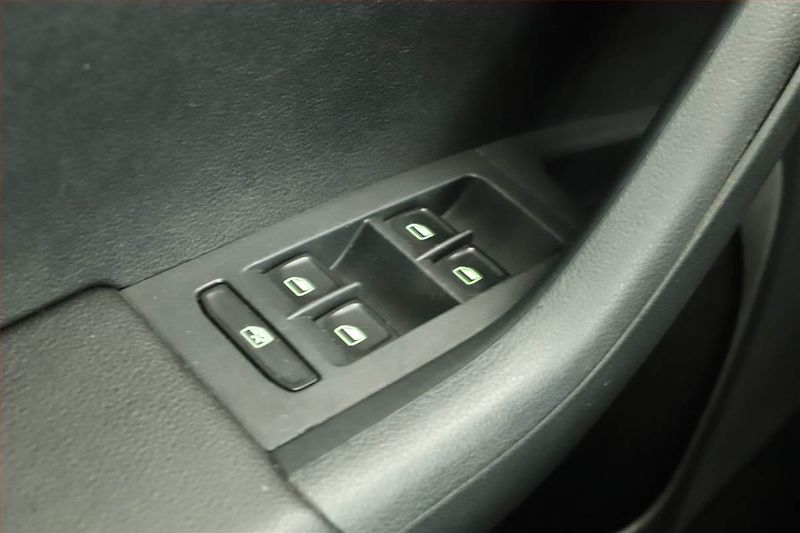 Škoda Octavia (2013) 1.6 TDI, Tempomat - fotka 9 z 12