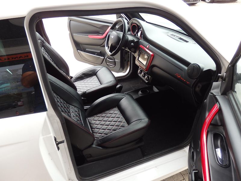 Ligier JS 50 L 0.5 DCI  - fotka 8 z 14