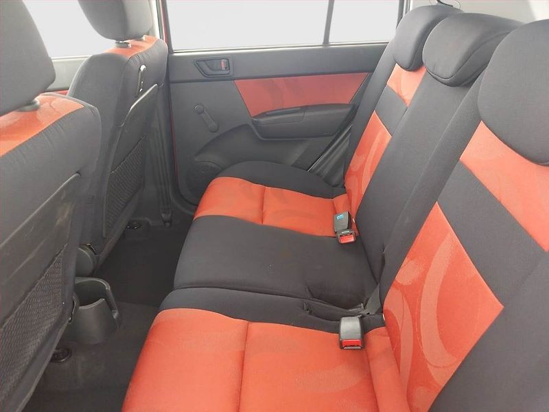 Hyundai Getz (2008) 1.1 i, Serv.kniha, nová STK - fotka 10 z 14