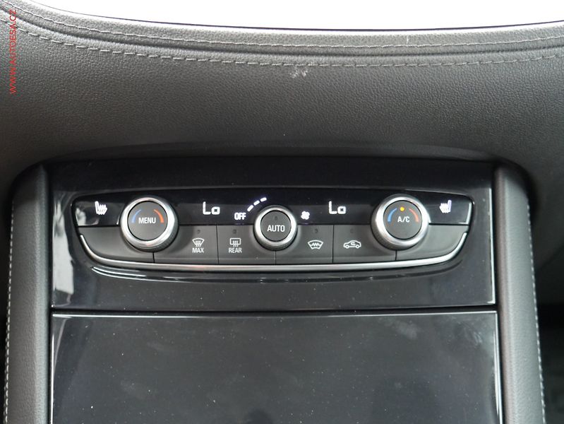 Opel Grandland X (2018) 1.2 T, ČR, AC, tempo, park - fotka 17 z 19