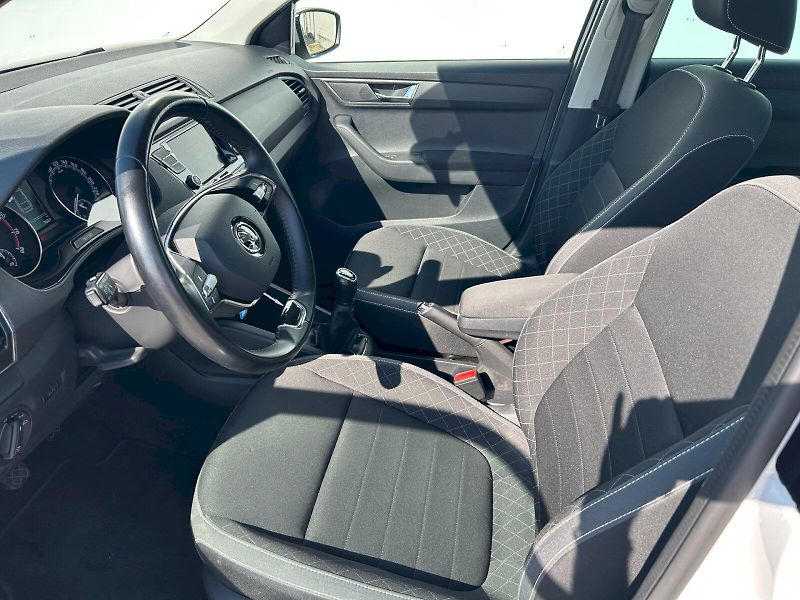 Škoda Fabia (2023) FAB COM AMB 70TSI/1.0 M5F - fotka 13 z 27