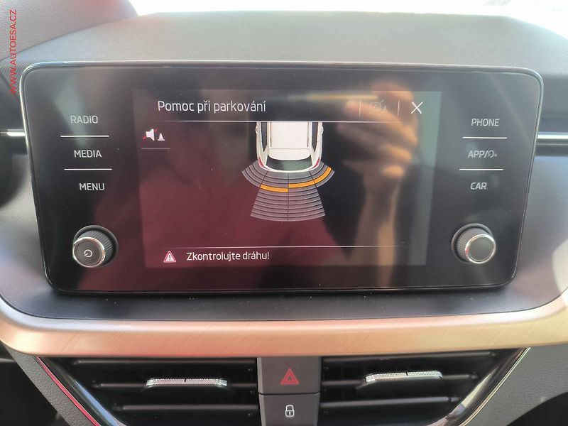 Škoda Kamiq (2021) 1.0 TSi, Style, DSG - fotka 15 z 23