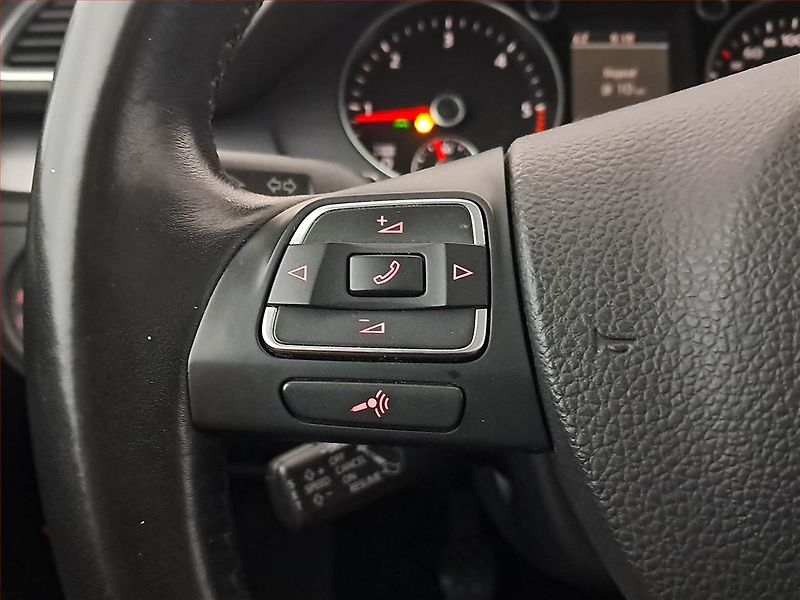 Volkswagen Passat (2011) 2.0 TDI, Navi, Tempomat - fotka 16 z 19