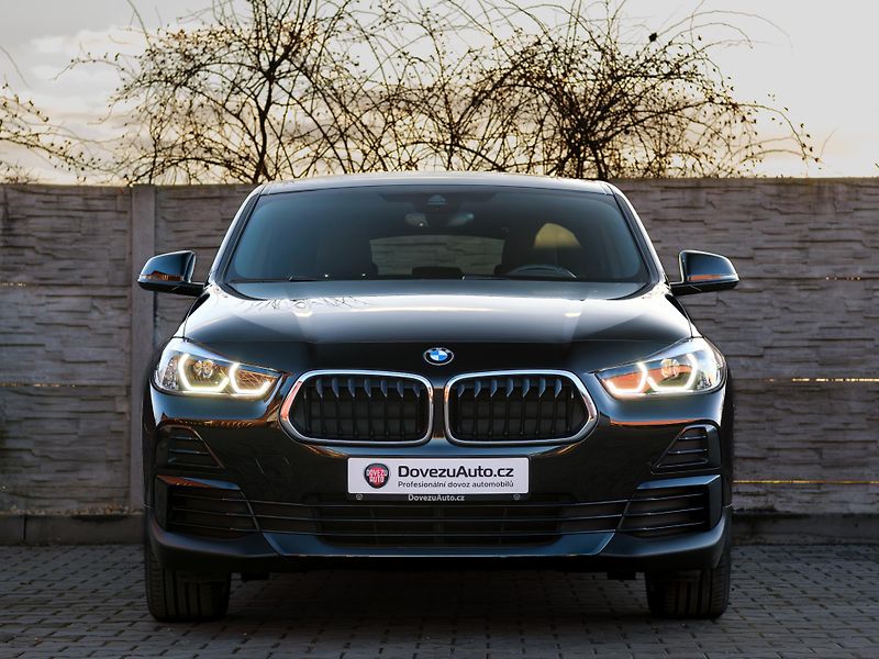 BMW X2 sDrive18i Advantage,ShadowLine - fotka 2 z 31