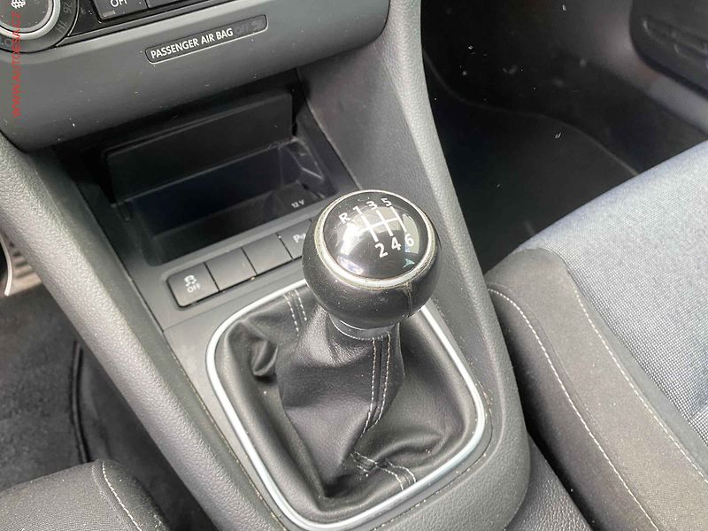 Volkswagen Golf (2012) 1.2 TSi, Style - fotka 16 z 17