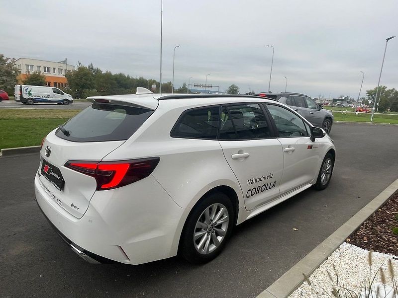 Toyota Corolla 1.8 Hybrid Comfort Tech - fotka 7 z 28