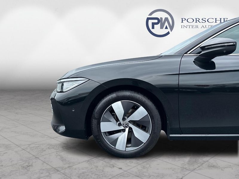 Volkswagen Passat Variant Elegance 2,0 TDI 110 k - fotka 9 z 24