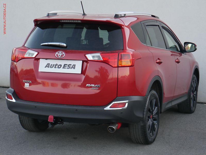 Toyota RAV4 (2013) 2.2 D-4D 4x4, AC, TZ, kamera - fotka 4 z 21