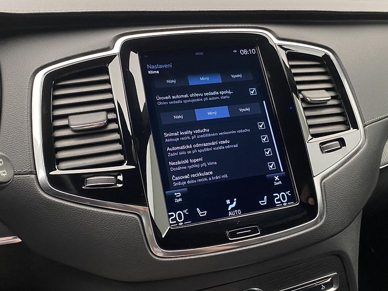 Volvo XC90 B5 AWD INSCRIPTION 7Míst - fotka 13 z 55