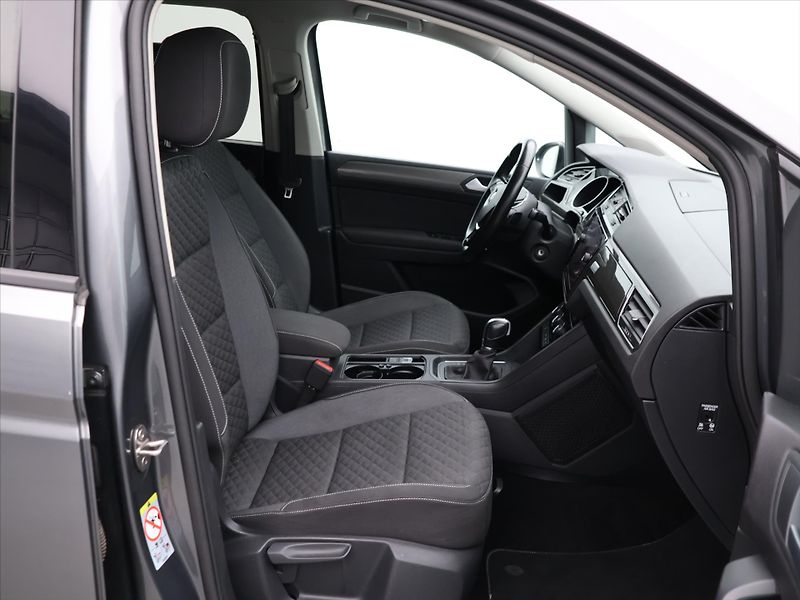 Volkswagen Touran 1,4 TSI 110kW DSG Join 7-Míst - fotka 13 z 35