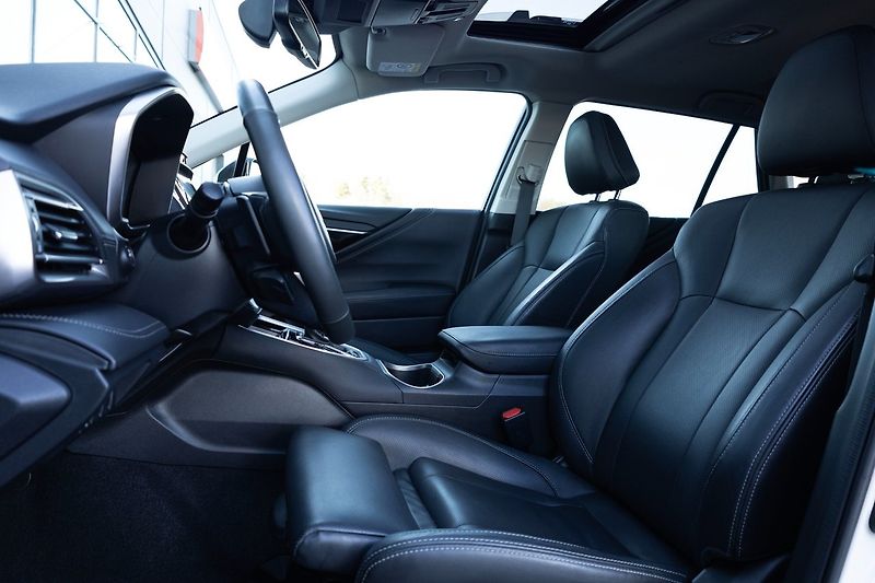 Subaru Outback 2.5i 4WD Touring - fotka 8 z 16
