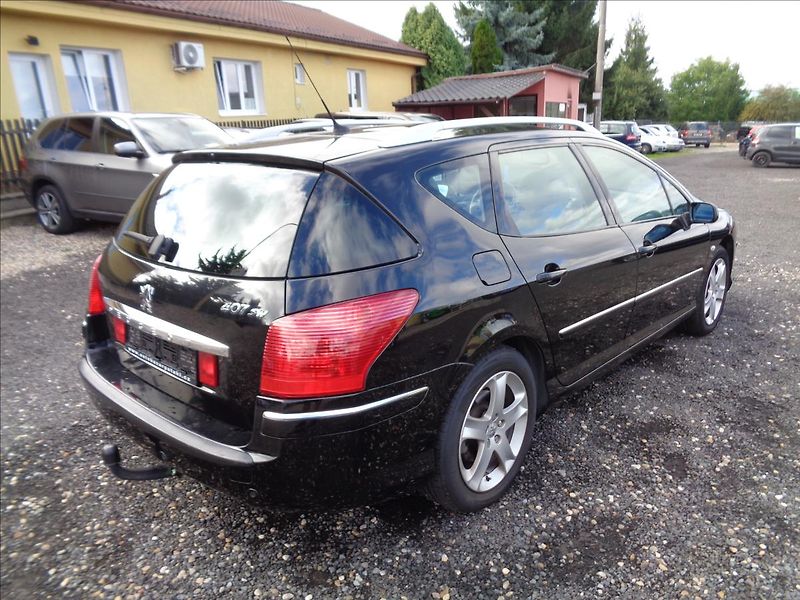Peugeot 407 2,0 - fotka 6 z 17