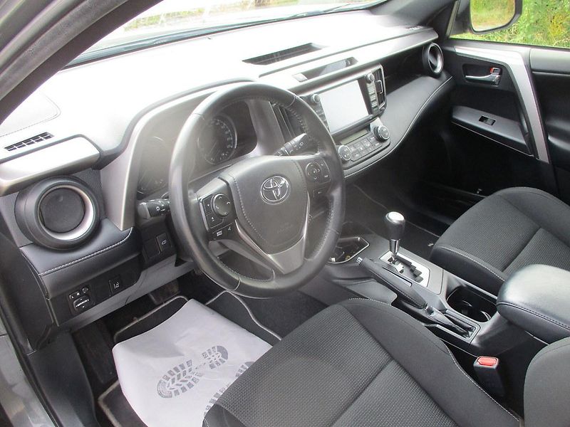 Toyota RAV4 2.5Hybrid 137TKM*T. ZAŘ*SERVIS - fotka 13 z 50