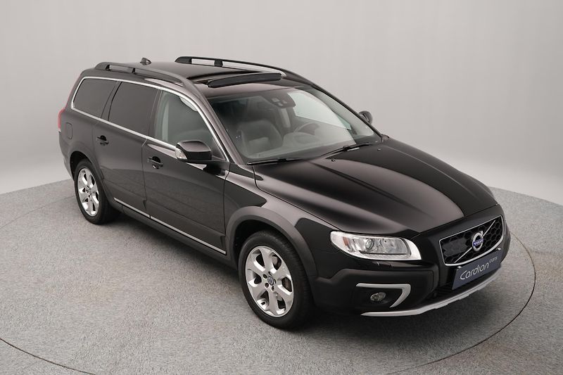 Volvo XC70 D4 AWD SUMMUM AUT        - fotka 13 z 48