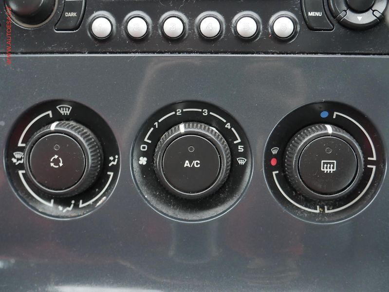 Peugeot 3008 (2011) 1.6i, AC, TZ - fotka 14 z 17