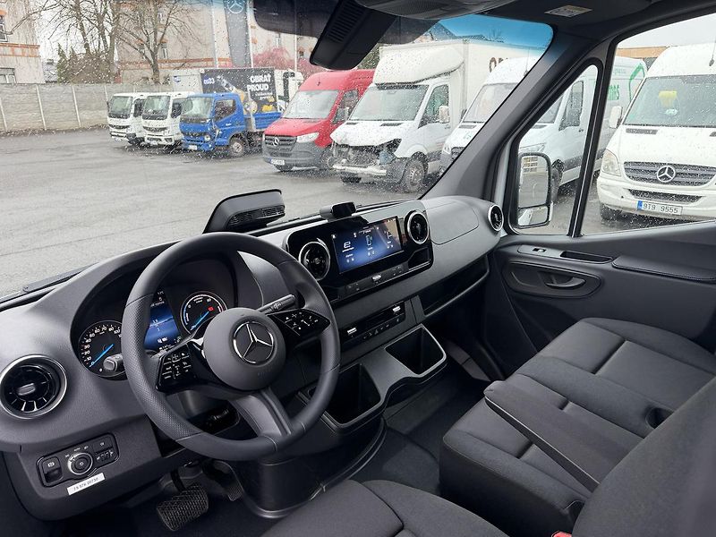 Mercedes-Benz eSprinter (2026) 314/ KW PRO/L/81 kWh - fotka 12 z 18