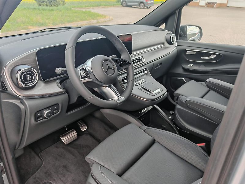 Mercedes-Benz Třídy V 300d 4M AMG L, Vzduchový pod. - fotka 12 z 42