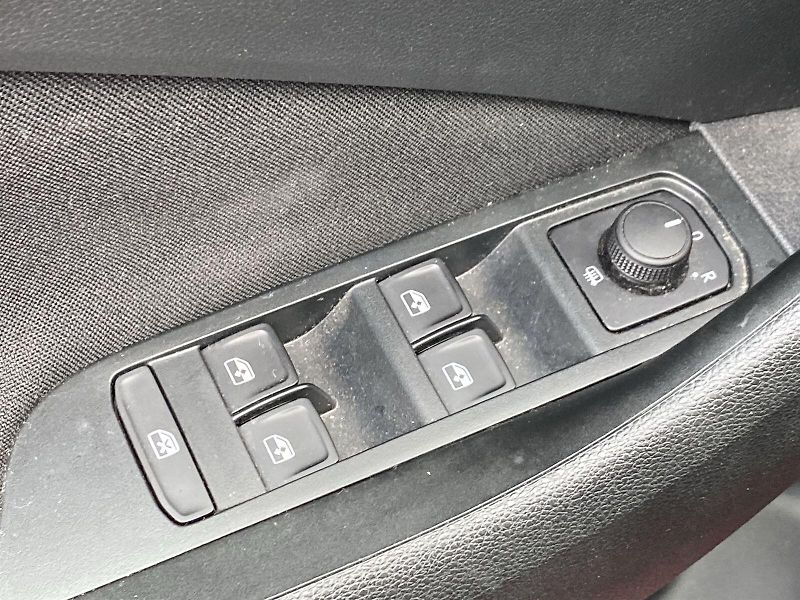 Škoda Scala (2024) 1.0 TSI Selection - fotka 19 z 32