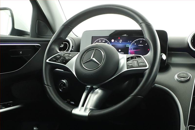 Mercedes-Benz Třídy C (2023) C 200 d - fotka 8 z 21