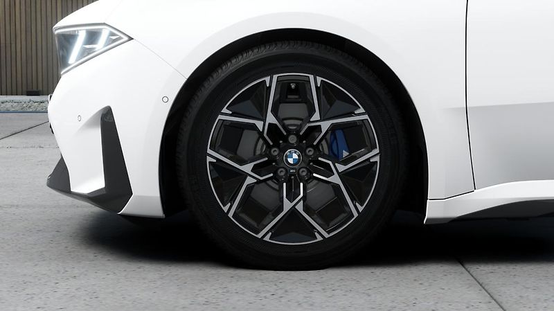 BMW Řada 3 i3 xDrive 50 - fotka 8 z 14