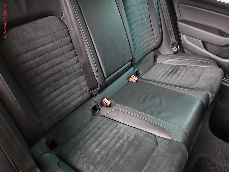 Volkswagen Passat (2015) 2.0TDI 4x4, ČR, DSG, navi - fotka 13 z 23