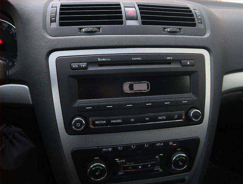 Škoda Octavia (2013) Scout 2.0 TDI, 4X4, Xenony - fotka 22 z 22