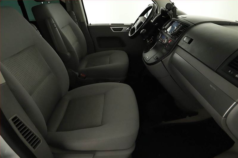Volkswagen Multivan (2003) Comfortline 2.5 TDI - fotka 12 z 14