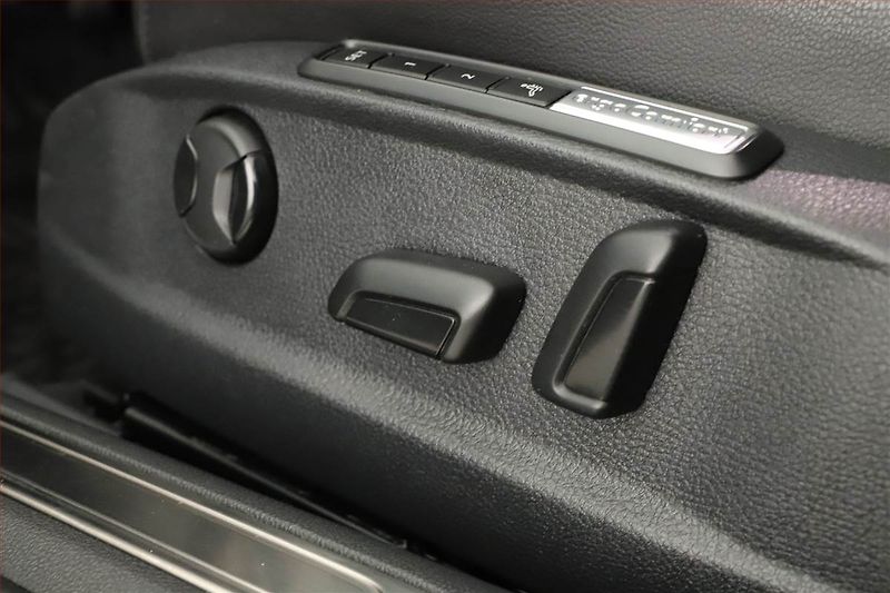Volkswagen Passat (2018) 2.0 TDI, Kůže, Tempomat - fotka 11 z 21