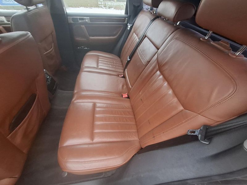 Volkswagen Touareg (2008) 3,0 TDI - fotka 8 z 11