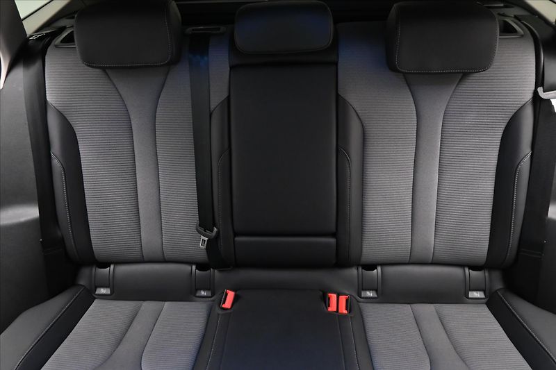 Škoda Enyaq iV 80 150kW SoH 94,5% Záruka a - fotka 29 z 32