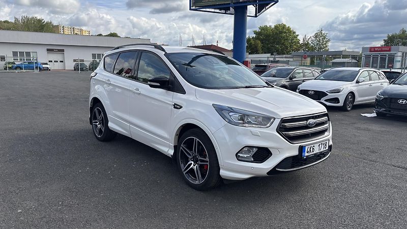 Ford Kuga (2019) 2,0TDCI 4X4 AT 110 kW - fotka 2 z 23