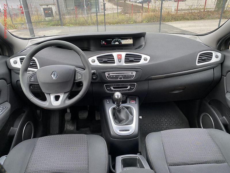 Renault Grand Scénic (2011) 1.9dCi, ČR, AC, tempo, park - fotka 8 z 20