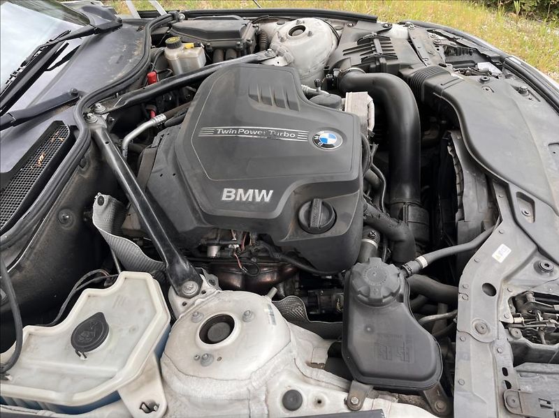 BMW Z4 sDrive 20i Automat,2 sady kol - fotka 22 z 27