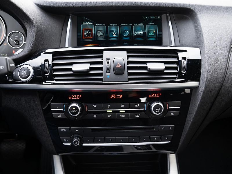 BMW X3 xDrive20d (F25) - fotka 10 z 30