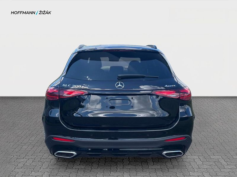 Mercedes-Benz GLC (2026) 300 e 4MATIC - fotka 4 z 11