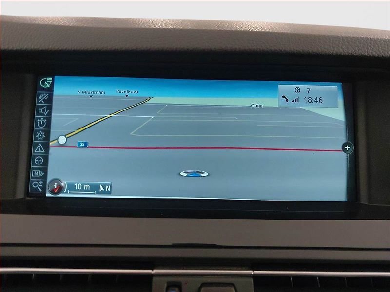 BMW Řada 5 (2013) 520d, Serv.kniha, Navi - fotka 13 z 19