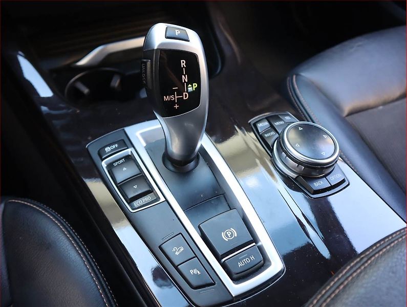 BMW X3 (2015) xDrive20d, 4X4, Automat - fotka 13 z 19