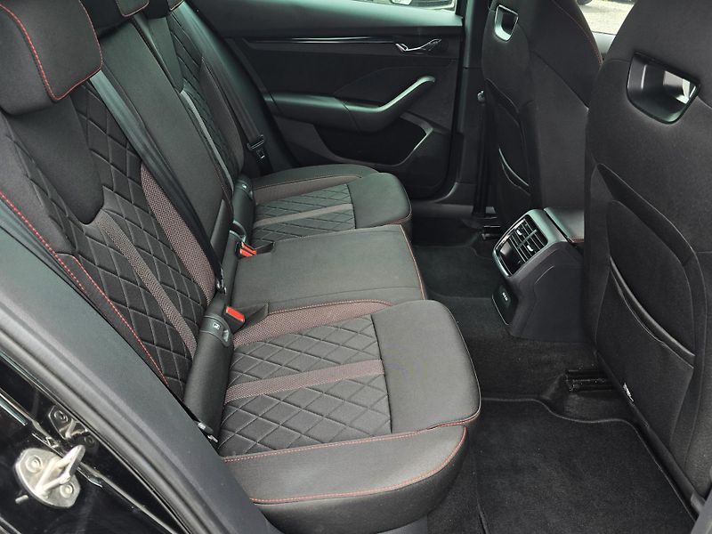 Škoda Octavia 2.0 TDI 147 KW DSG 4x4 RS ČR! - fotka 19 z 34