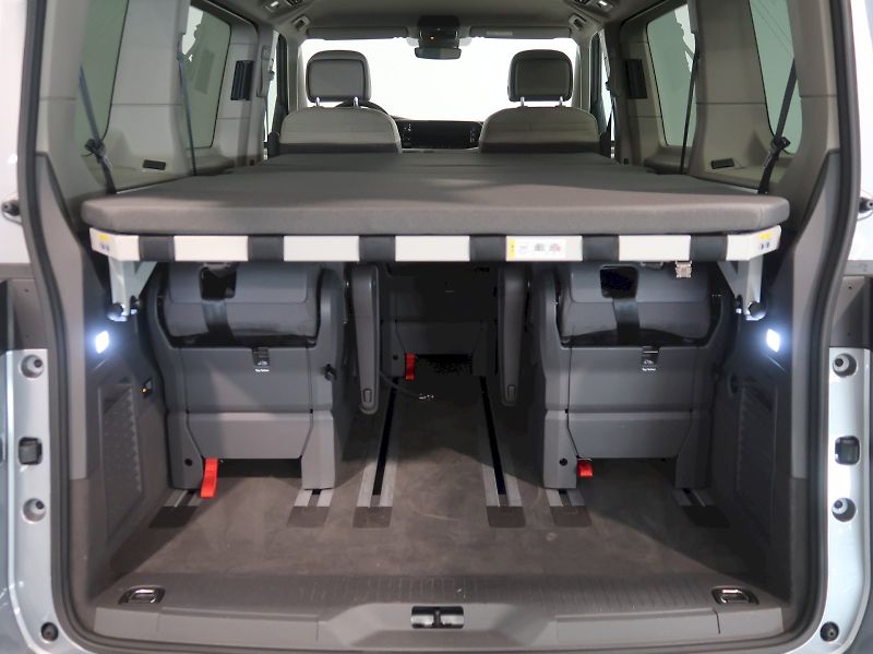 Volkswagen Multivan (2025) BULLI 1.5TSI PHEV 180KW 4M DSG - fotka 40 z 44