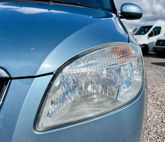 Škoda Roomster (2009) 1.6i 77 kW - fotka 9 z 19