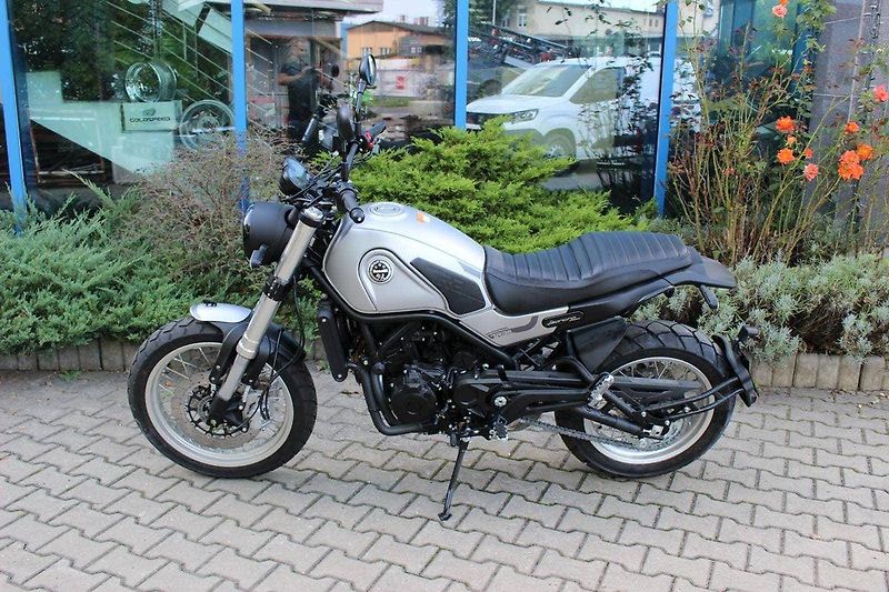 Benelli Leoncino 500 Trail (2024) NYNÍ NOVÁ CENA AKCE - fotka 6 z 8