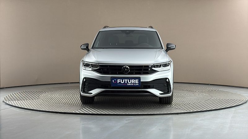 Volkswagen Tiguan 1.4 TSI PHEV DSG R-Line - fotka 3 z 33