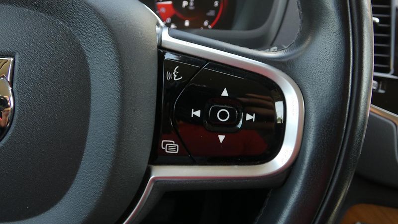 Volvo XC90 B5 AWD Drive-E mHEV aut. Inscr - fotka 12 z 25