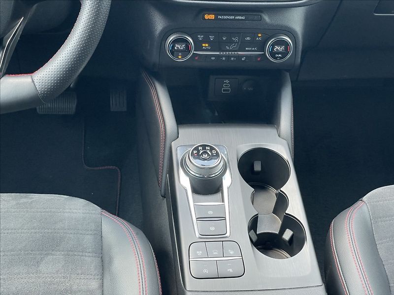 Ford Kuga 2,0 EcoBlue AWD A8 ST-Line X - fotka 12 z 23
