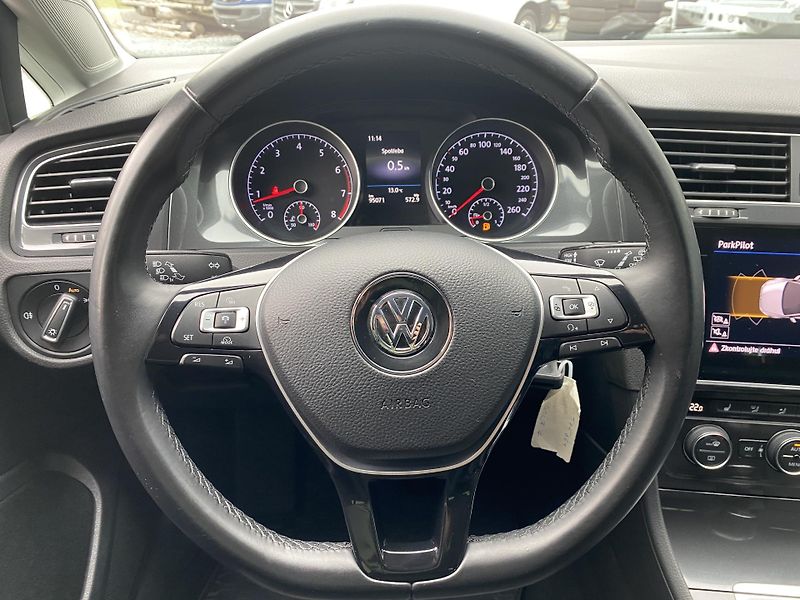 Volkswagen Golf 1.4 TSI 92kW-1xMAJ.-LED- ACC - fotka 18 z 44