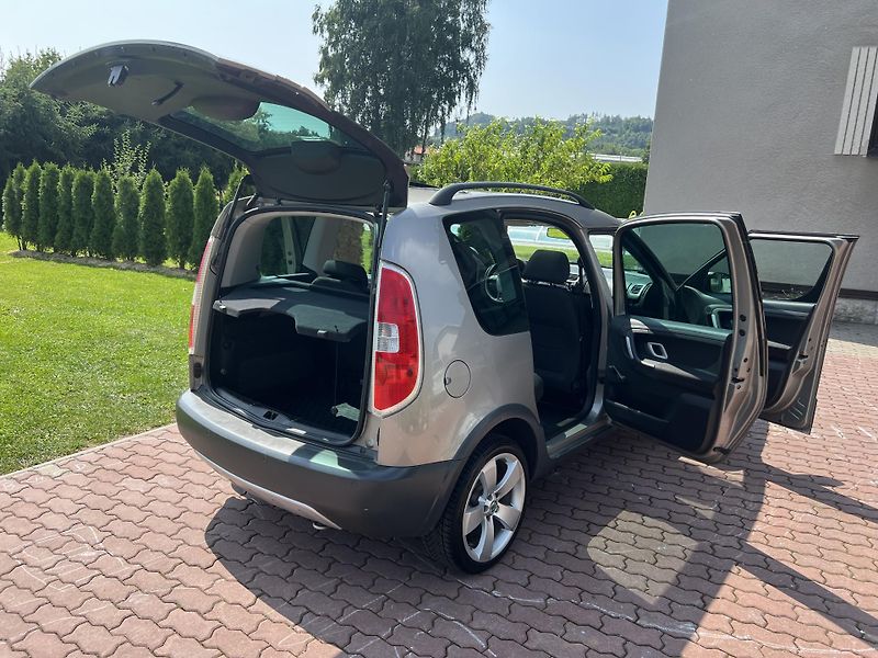 Škoda Roomster 1.9TDI 77KW,SCOUT,DIGI,PANORAM - fotka 29 z 41