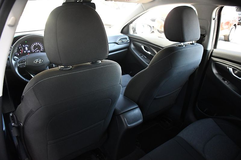 Hyundai i30 1,0T-GDi FAMILY SMART DCT ČR  - fotka 18 z 48