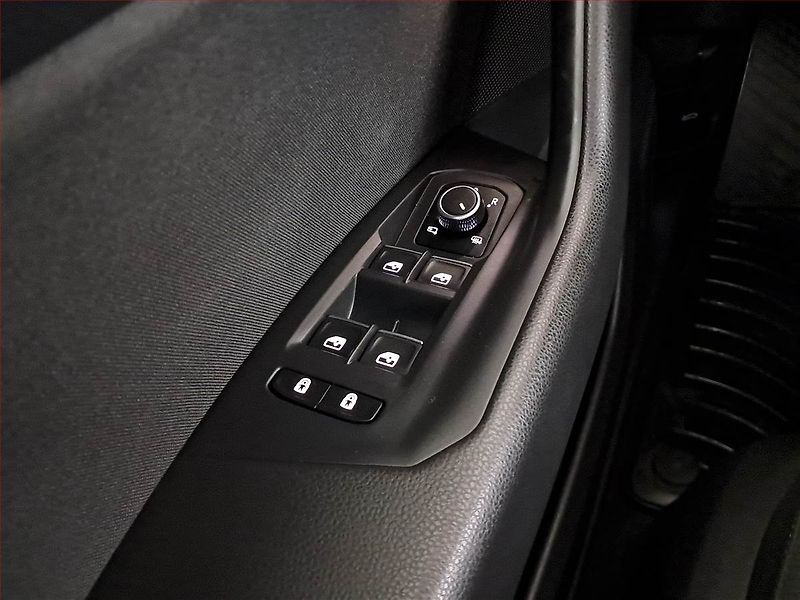 Volkswagen Touareg (2020) 3.0 TDI - fotka 17 z 19